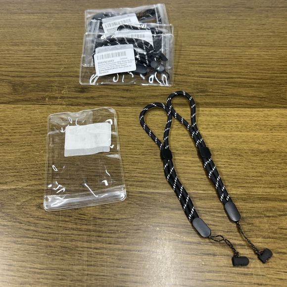 Lot Of 4‎ Replacement Wrist Straps for Oculus Quest 2 Gen Controller, Sturdy - Picture 1 of 6